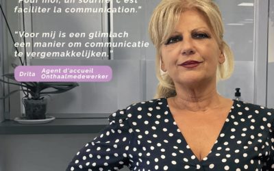 De glimlach opent deuren